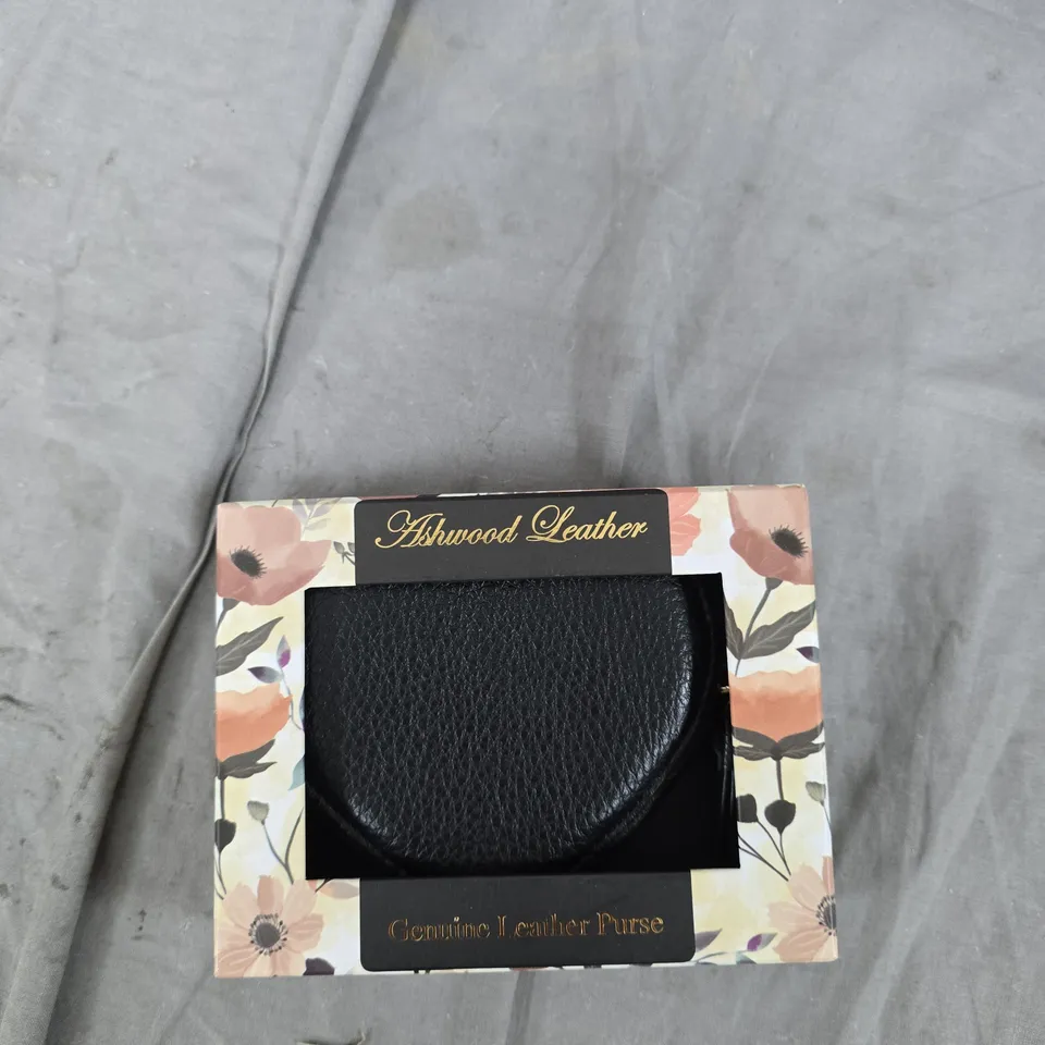 ASHWOOD LEATHER HEART-SHAPED PURSE – GENUINE LEATHER, BLACK