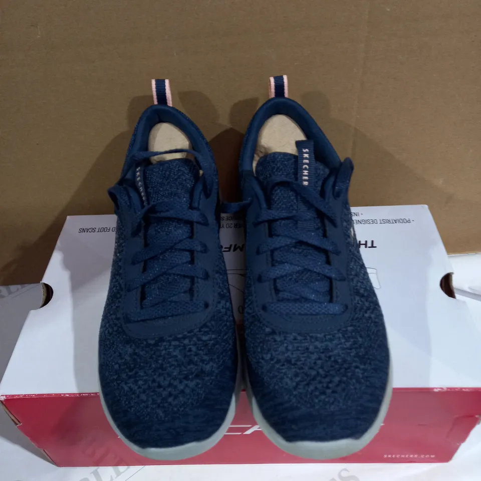 SKECHERS ARCHFIT VEGAN TRAINERS IN NAVY UK SIZE 3