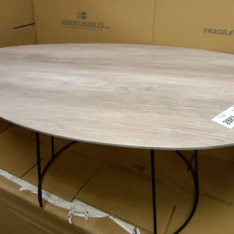 DAR LIGHTING GROUP COFFEE TABLE