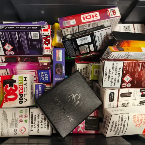 APPROXIMATELY 20 ASSORTED E-CIGARETTE PRODUCTS TO INCLUDE BRANDS SUCH AS PYNE POD, HYOLA, SMOK, ETC - COLLECTION ONLY