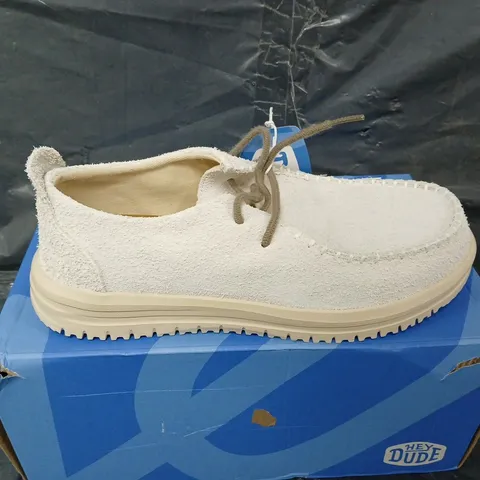 BOXED PAIR OF HEY DUDE WENDY SHOES - UK SIZE 8