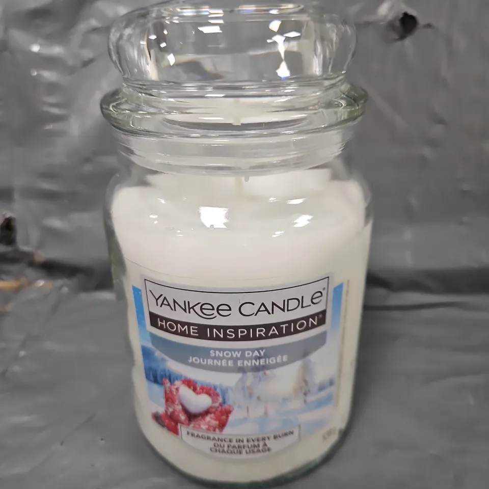 4 YANKEE CANDLE HOME INSPIRATION SNOW DAY LARGE JAR CANDLES (4X538G) - COLLECTION ONLY