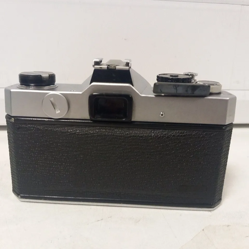 FUJICA ST705 CAMERA