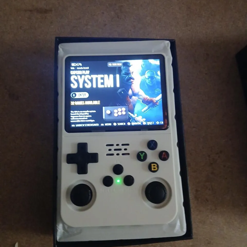 R36S HANDHELD GAME CONSOLE – BOXED