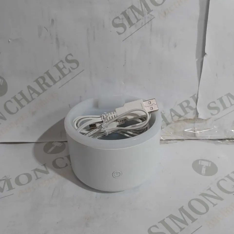 LIV USB AROMA DIFFUSER WITH MOOD LIGHTING