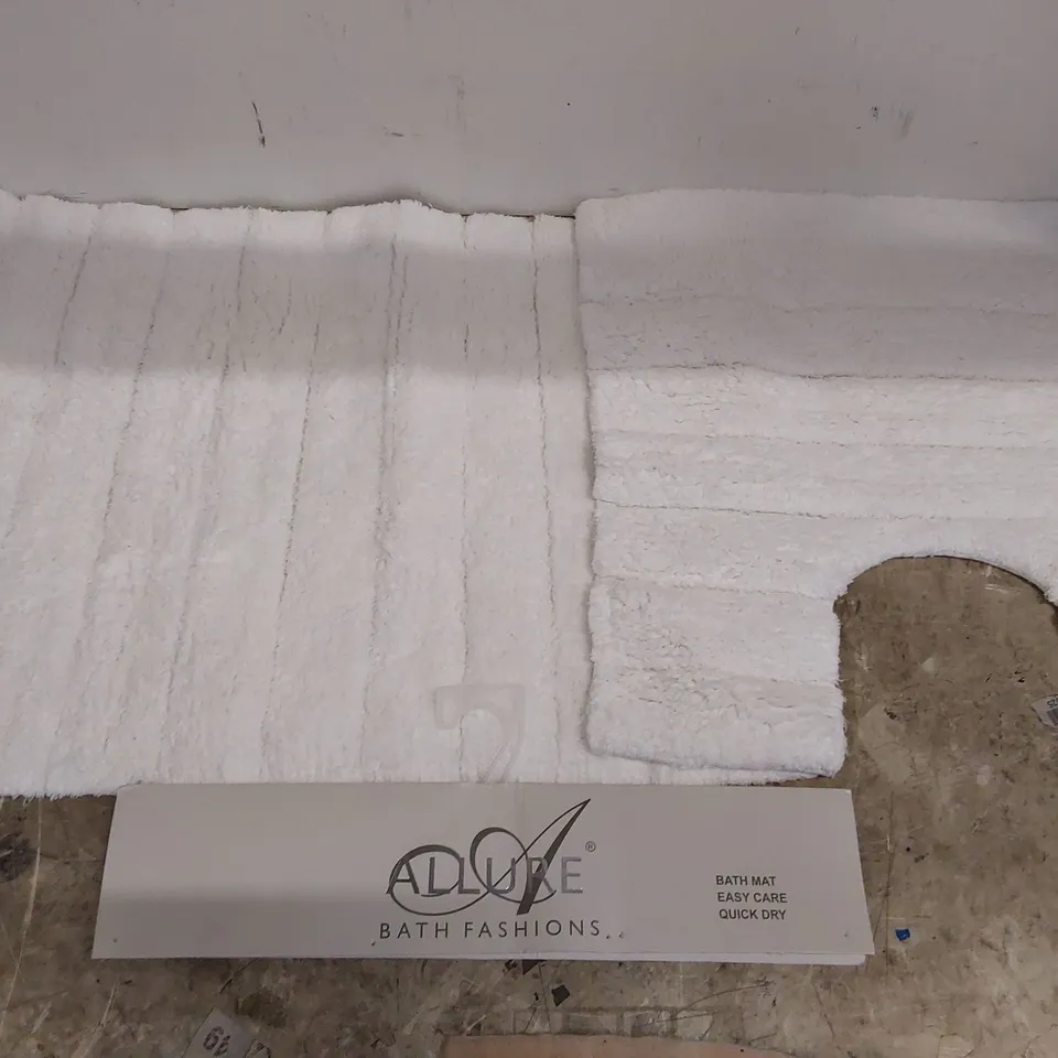 BAGGED MIRIANNA LINEAR TWO PIECE BATH MAT SET (1 ITEM)