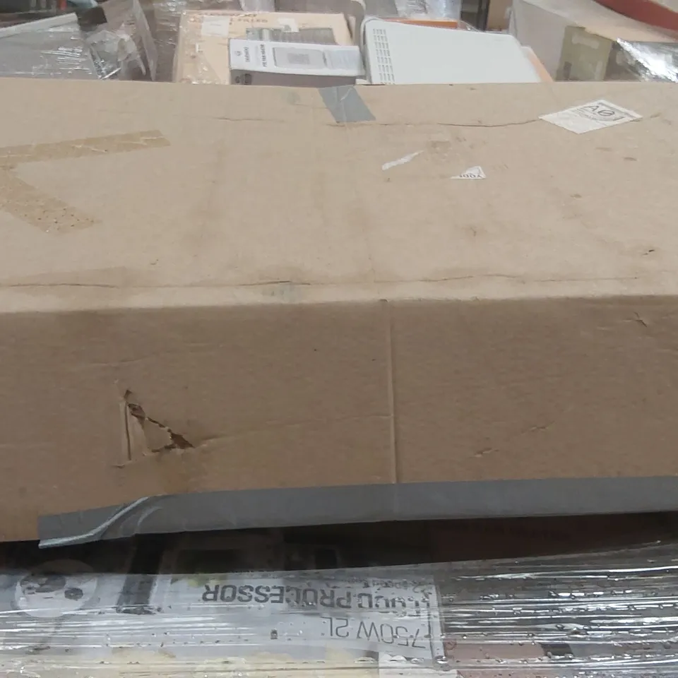 PALLET CONTAINING A VERY LARGE QUANTITY OF ASSORTED ELECTRIC ITEMS INCLUDING: DAEWOO AIR FRYER, PORTABLE AIR CONDITIONER, JUG BLENDER ECT