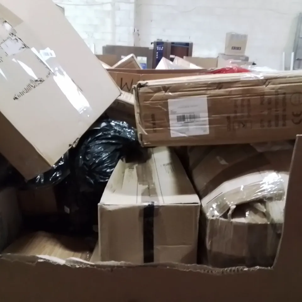 PALLET OF ASSORTED ITEMS INCLUDING:MUSIC BOXING MACHINE,TOILET SEAT,KIDS MILITARY GUN