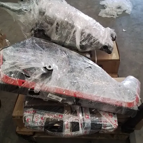 PALLET CONTAINING VARIOUS ASSORTED INCOMPLETE EXERCISE EQUIPMENT AND OTHER HOUSEHOLD ITEMS 