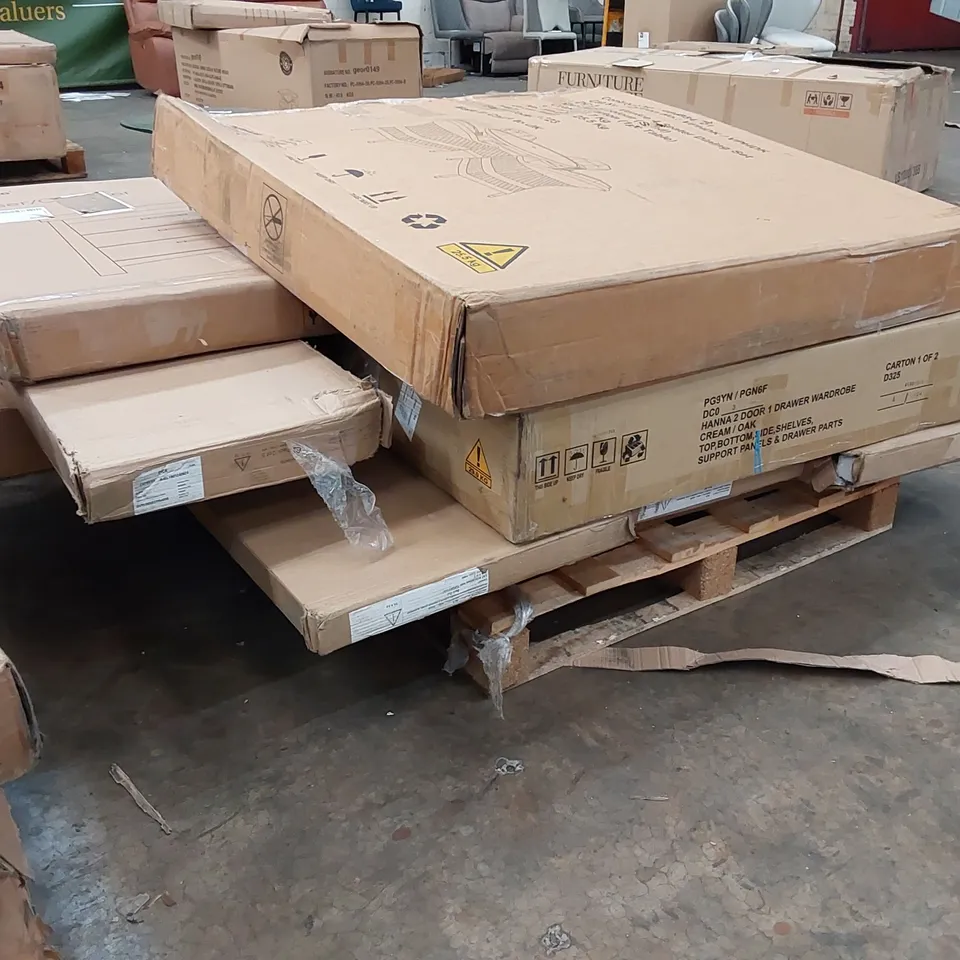 PALLET OF ASSORTED FURNITURE PARTS 