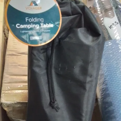 VOYAGER FOLDING CAMPING TABLE