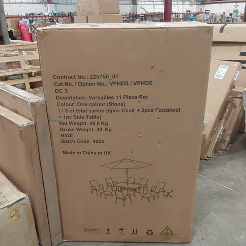 BOXED VERSAILLES OUTDOOR GARDEN 6 PIECE CHAIR SET WITH 2 STOOLS AND A SIDE TABLE // PLEASE NOTE DINING TABLE AND PARASOL NOT INCLUDED (1 BOX)