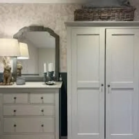 BOXED LYNTON GENTS DOUBLE DOOR 1-DRAWER WARDROBE - GREY (2 BOXES)