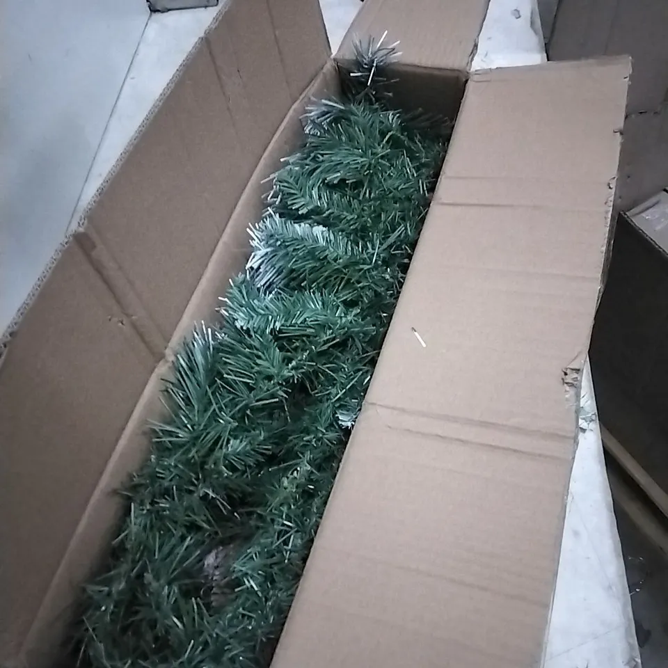 BOXED 9' SCANDINAVIAN SPRUCE CHRISTMAS DECORATIONS 