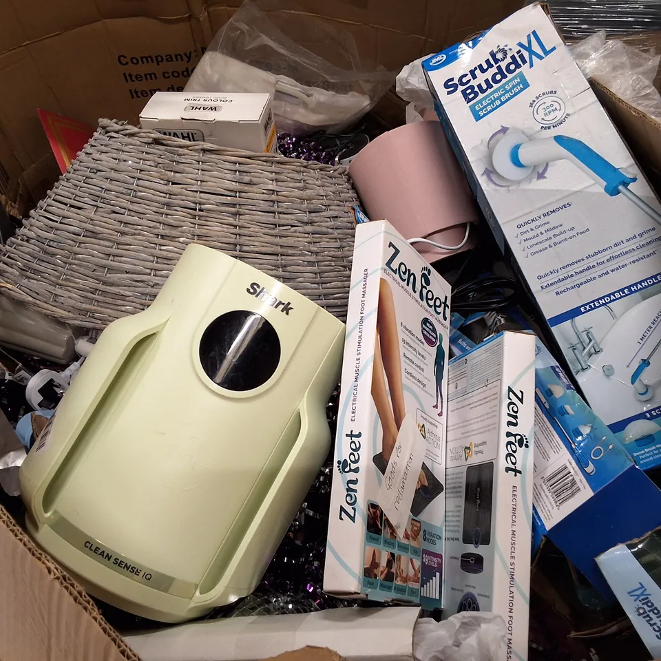PALLET CONTAINING ASSORTED PRODUCTS INCLUDING WICKER BASKET, ZEN FEET FOOT MASSAGER, SCRUB BUDDI XL ELECTRIC SPIN SCRUB BRUSH & TABLE LAMPS
