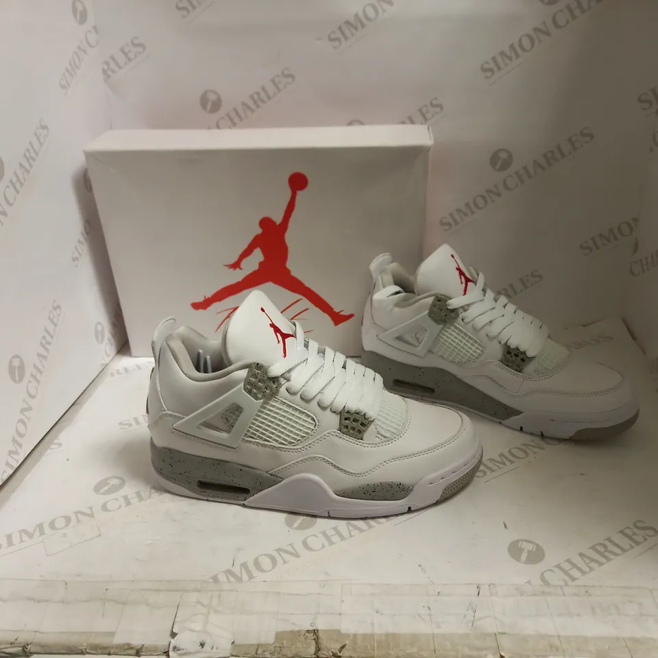 AIR JORDAN 4 RETRO WHITE/TECHGRAYBLACK-FIRE RED - UK 6