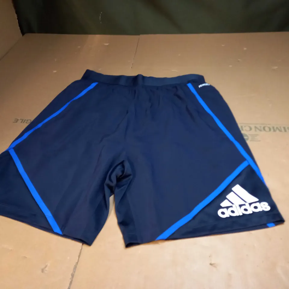 MENS ADIDAS LOGO PRIMEBLUE SHORTS SIZE M