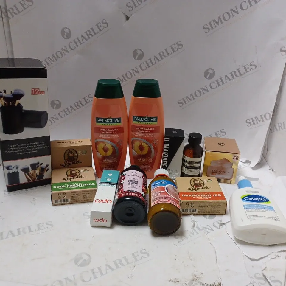 APPROXIMATELY 20 ASSORTED COSMETIC ITEMS TO INCLUDE PALMOLIVE, DR SQUATCH AND CETAPHIL