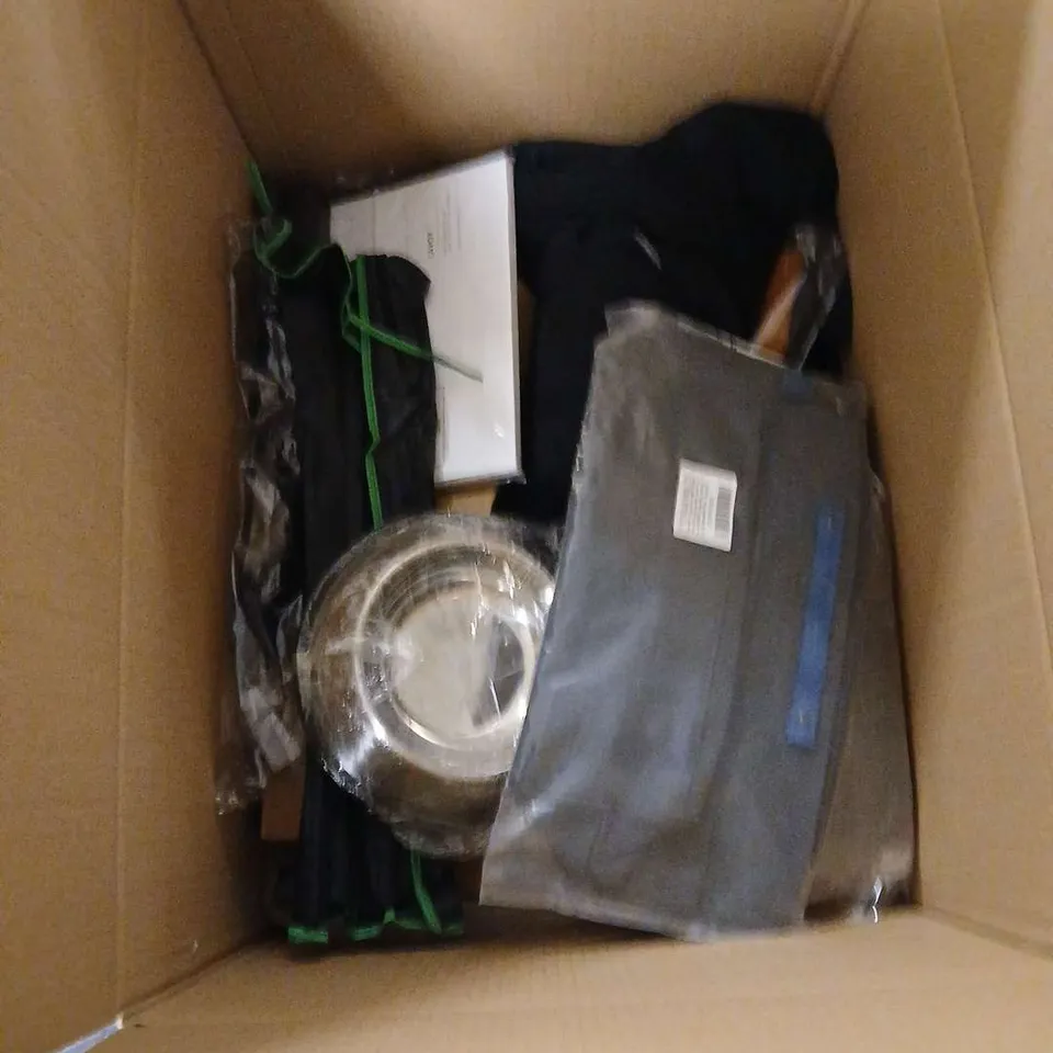 BOX OF ASSORTED HOUSEHOLD ITEMS INCLUDING TOILET SIGN , LUXURY CHRISTMAS CARDS AND HOTEL SUPER KING PILLOW CASE