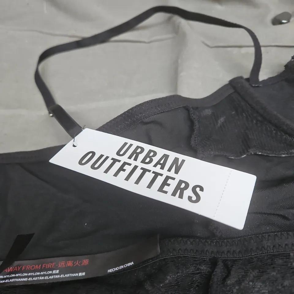 URBAN OUTFITTERS LACE-TRIM BRALETTE – BLACK – SIZE S