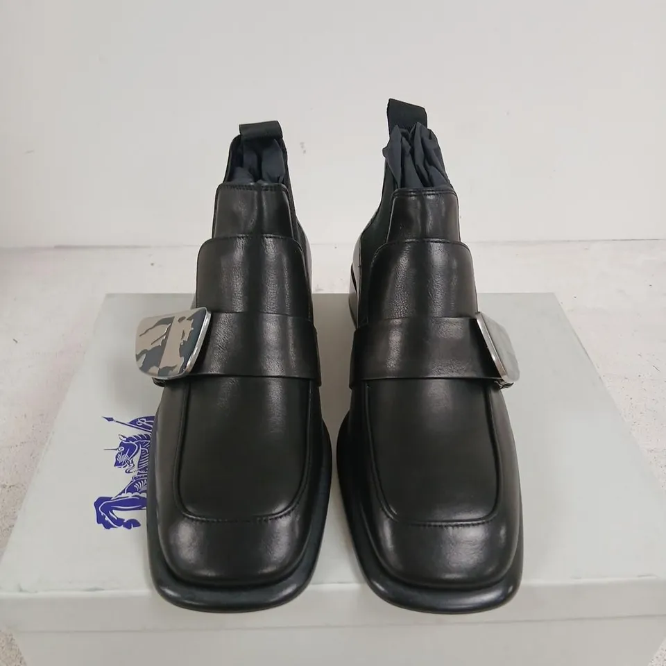 BURBERRY LEATHER ANKLE BOOTS – BLACK, UK 6 (EU 40) – BOXED WITH DUST BAG