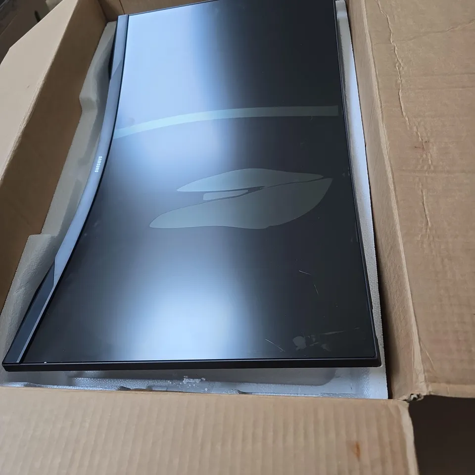 SAMSUNG ODYSSEY G5 27-INCH GAMING MONITOR (MODEL S27CG552EU)