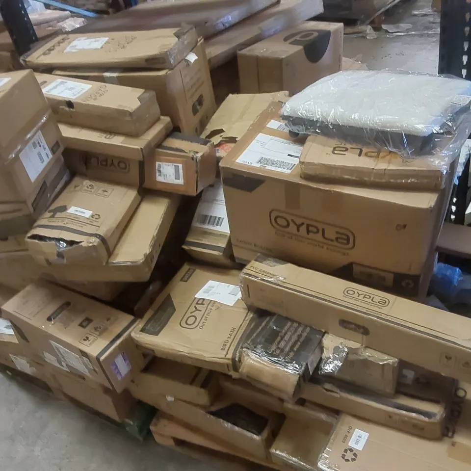 PALLET CONTAINING A VERY LARGE QUANTITY OF ASSORTED HOUSEHOLD ITEMS