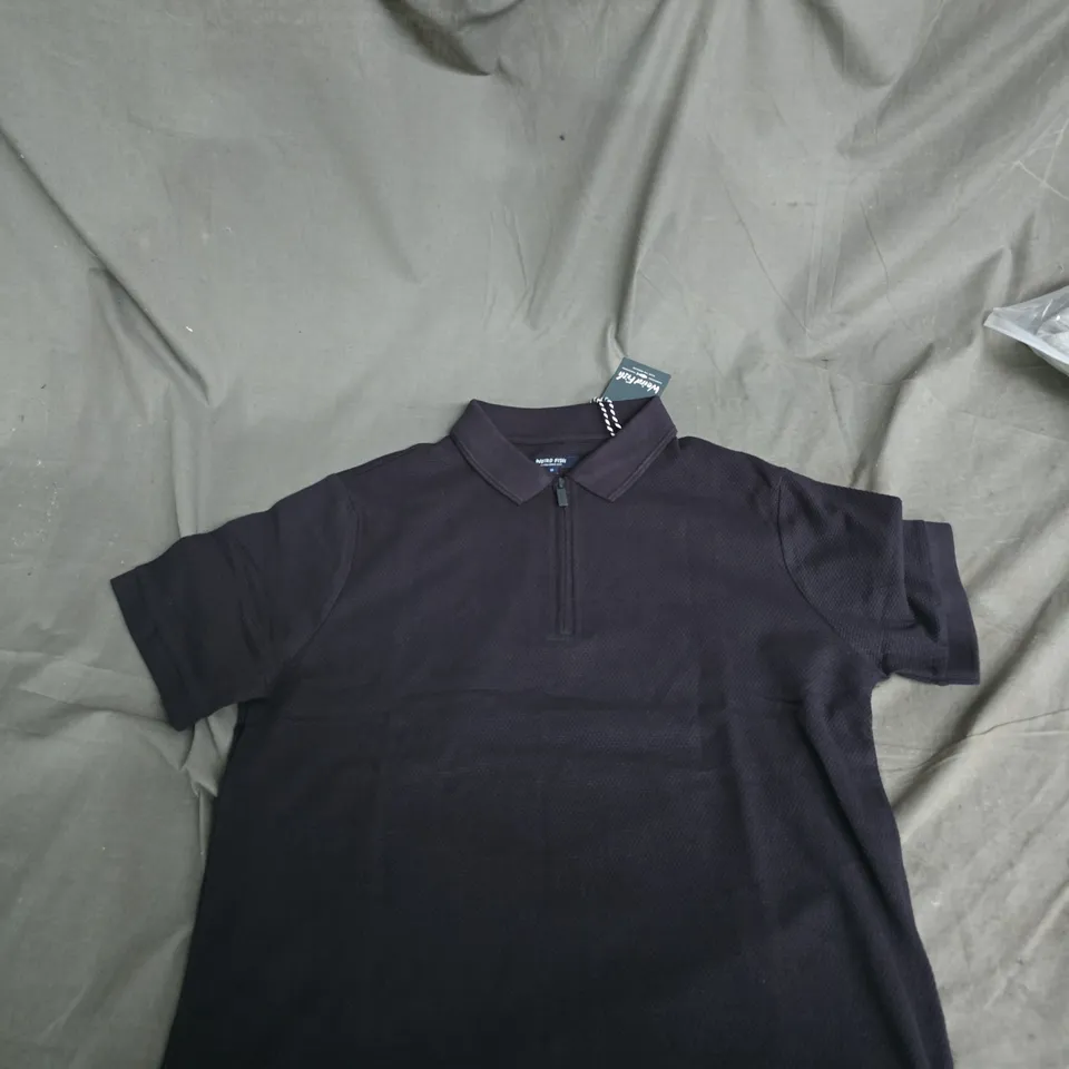 WEIRD FISH MURRAY ORGANIC COTTON HALF ZIP TEXTURED JERSEY POLO – MIDNIGHT, UK M