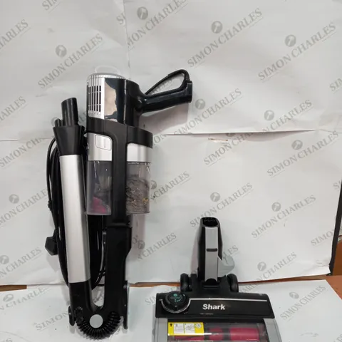SHARK STRATOS ANTI HAIR WRAP PET PRO VACUUM CLEANER