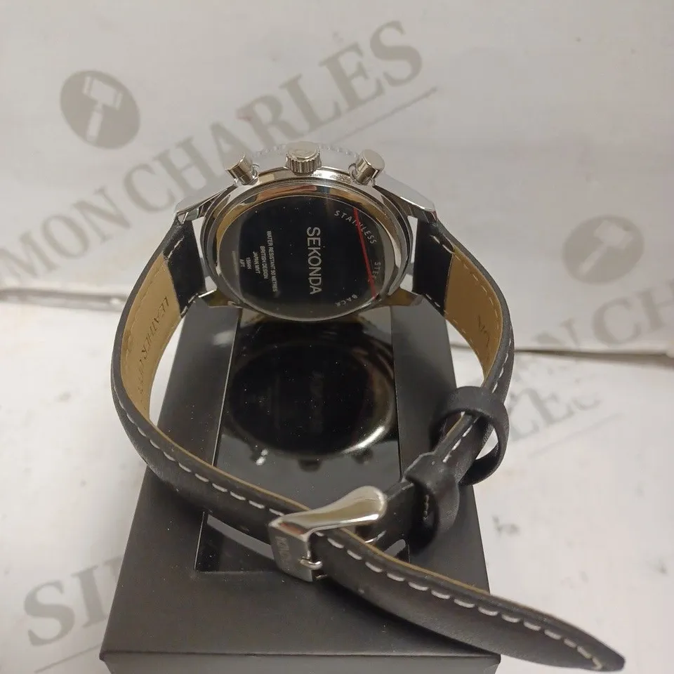 BOXED SEKONDA WATCH - JAPAN MOVEMENT - STAINLESS STEEL BACK - LEATHER STRAP - WATER RESISTANT 50M. 