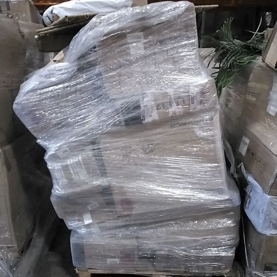 PALLET OF HOUSEHOLD ITEMS TO INCLUDE VANITY TABLE, STANDARD KRAFT CLAMSHELL, CLOTHES RACK AND OTHER ASSORTED ITEMS...