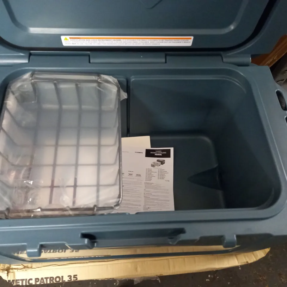 DOMETIC PATROL 35 HIGH PERFORMANCE COOLER - 67X40X35CM