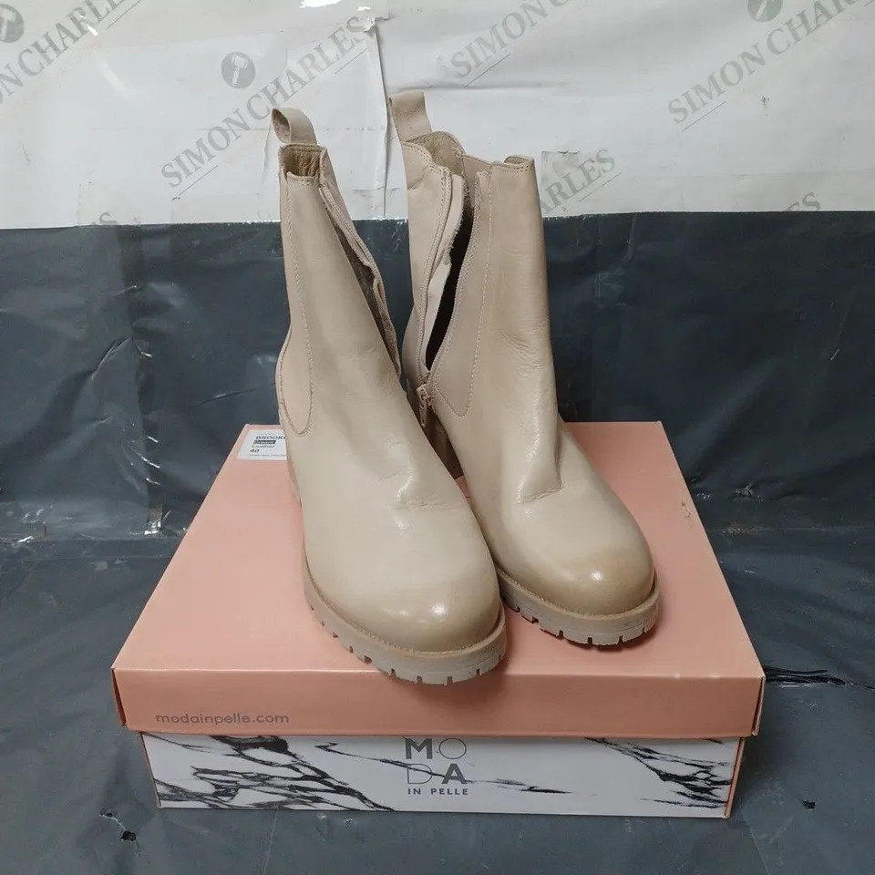 MODA IN PELLE BROOKLEA CHELSEA BOOTS LEATHER CREAM SIZE EU 40