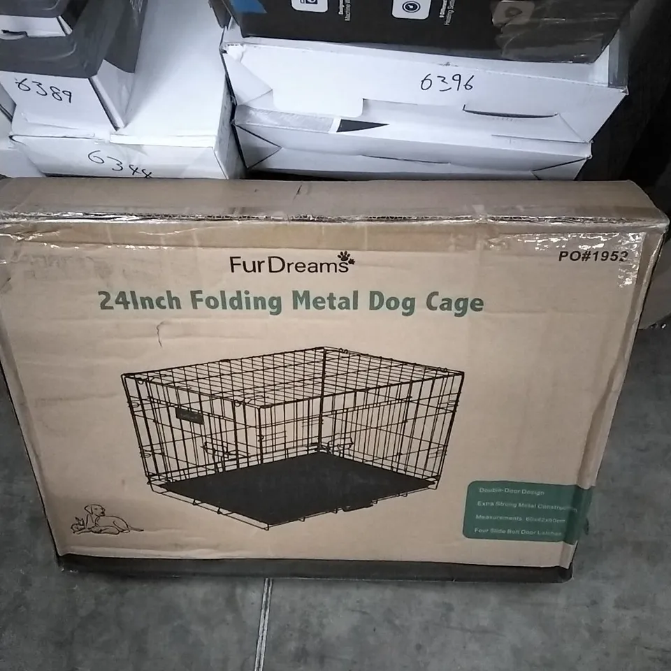 BOXED FURDREAMS 24INCH FOLDING METAL DOG CAGE 