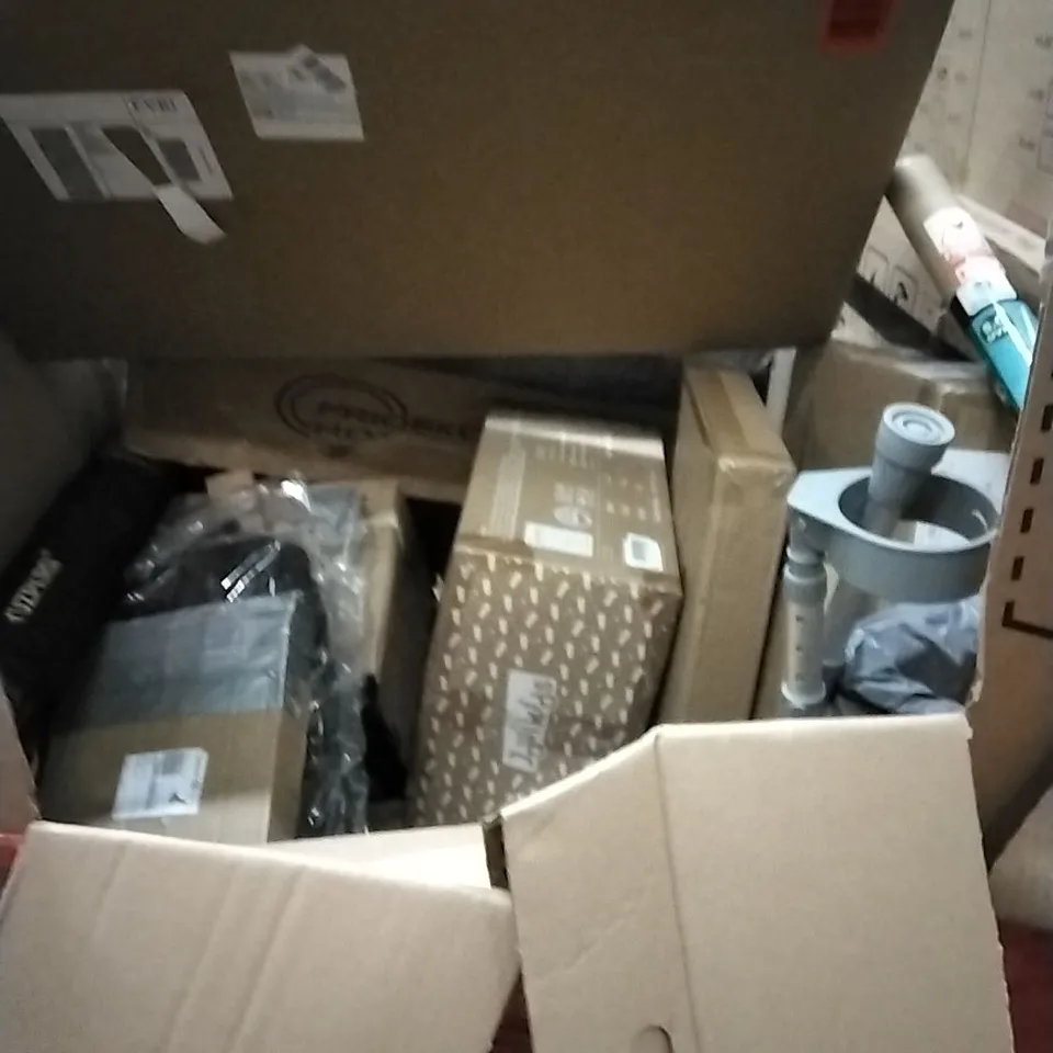 PALLET OF HOUSEHOLD ITEMS TO INCLUDE SCOOTER, BABY FITNESS BLANKET, AB MACHINE,  WREATH AND OTHER ASSORTED ITEMS...