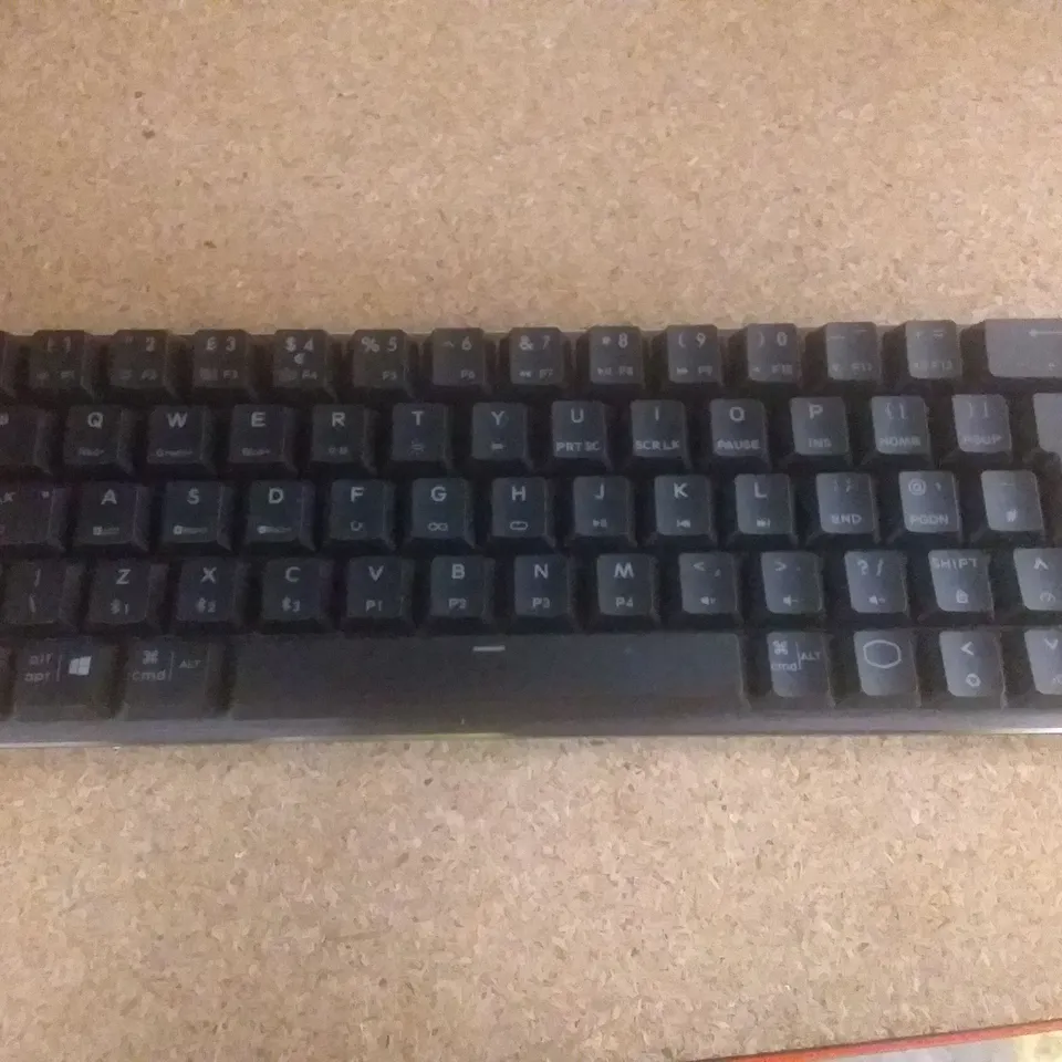 COOLER MASTER KEYBOARD