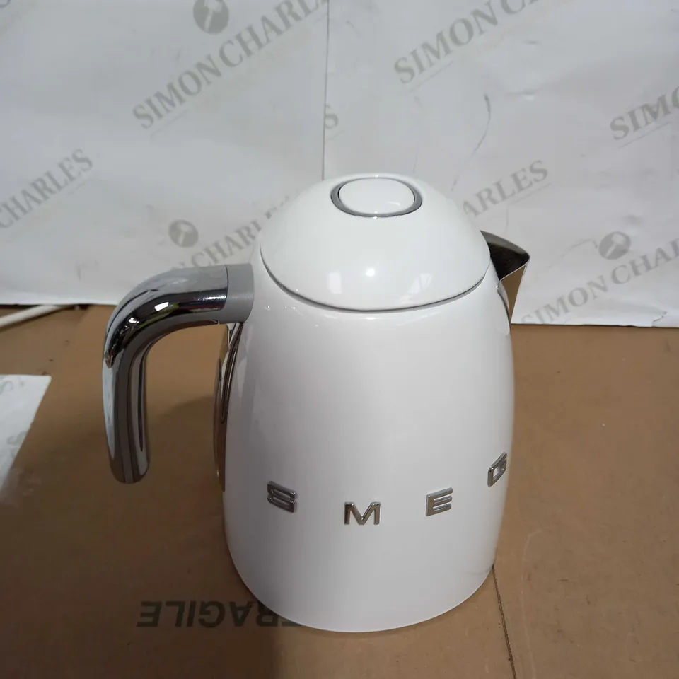 SMEG KLF04WHUK CORDLESS KETTLE