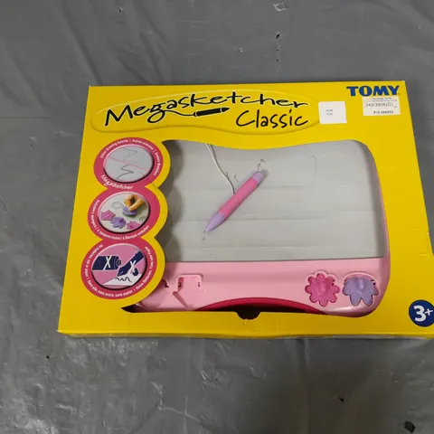 BOXED TOMY MEGASKETCHER CASSIC