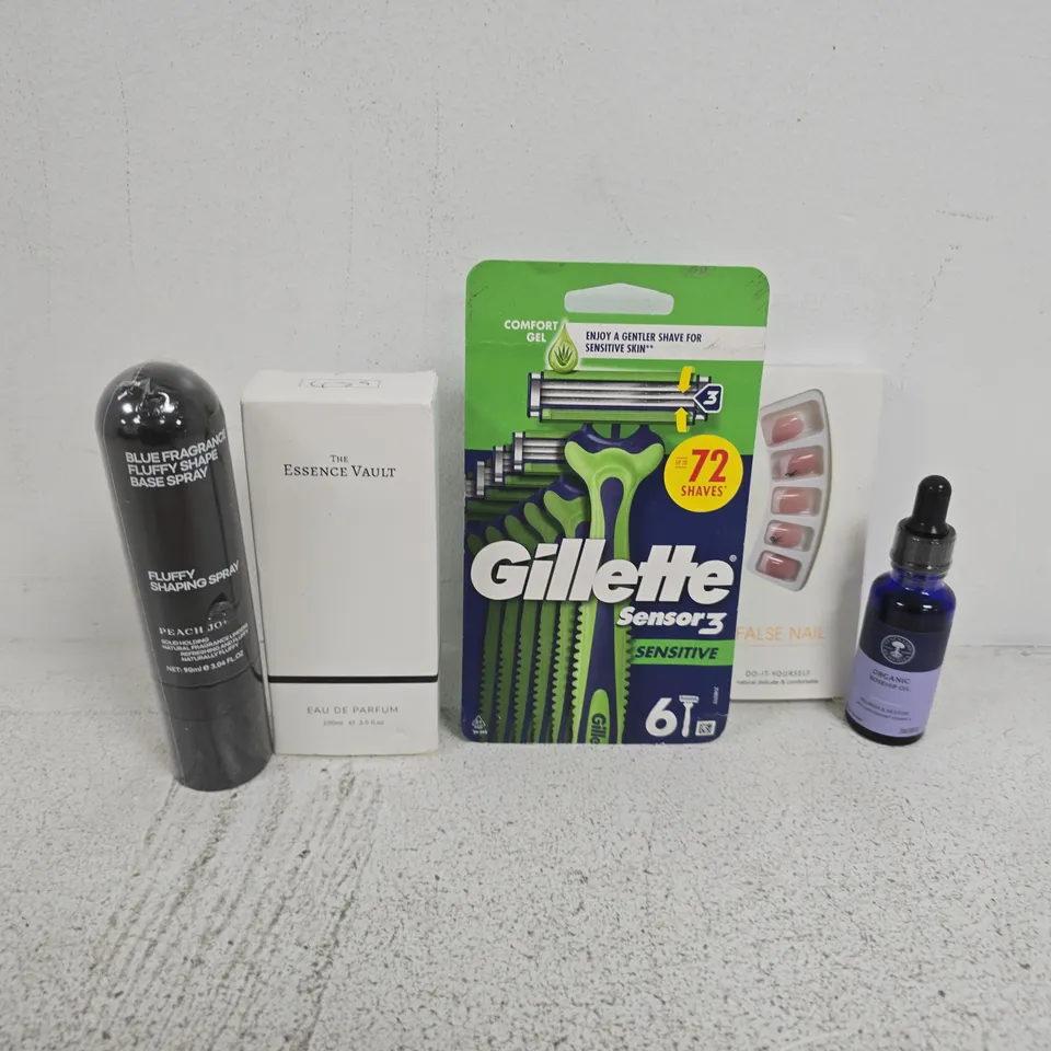 APPROXIMATELY 15 ASSORTED HEALTH & BEAUTY PRODUCTS TO INCLUDE THE ESSENCE VAULT FRAGRANCES, FAKE NAILS, GILLETTE SENSOR3, ETC - COLLECTION ONLY
