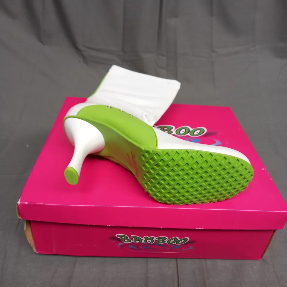 BOXED BAMBOO LEATHER BALLER HIGH HEEL SHOES IN GREEN AND WHITE SIZE 7.5