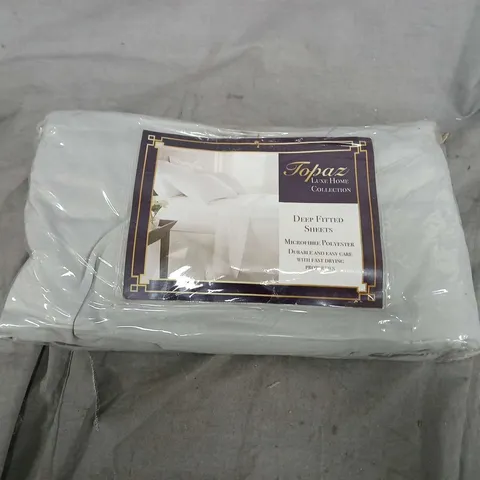 BOX OF APPROX 15 DEEP FITTED SHEETS