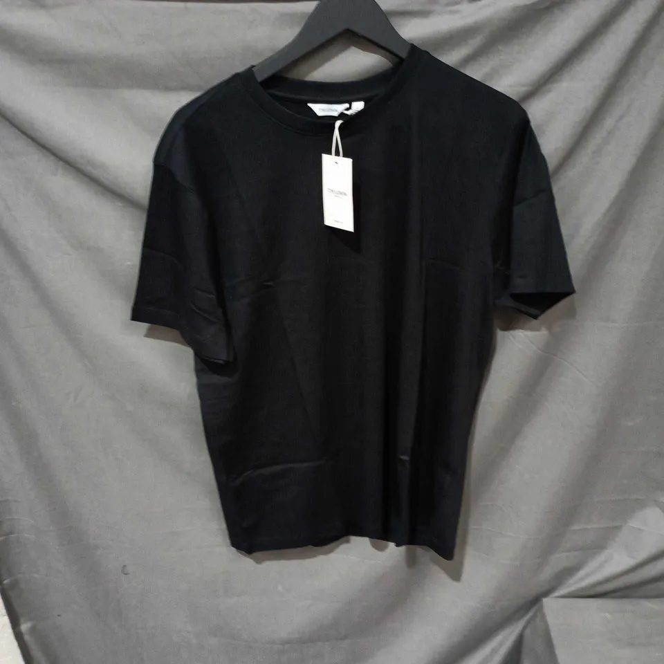 TM LEWIN BLACK T-SHIRT – MEN’S, UK L