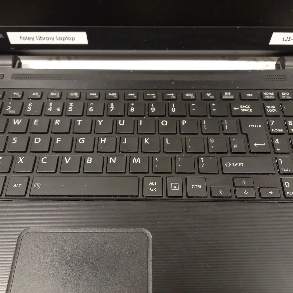 TOSHIBA SATELLITE PRO R50-B LAPTOP IN BLACK