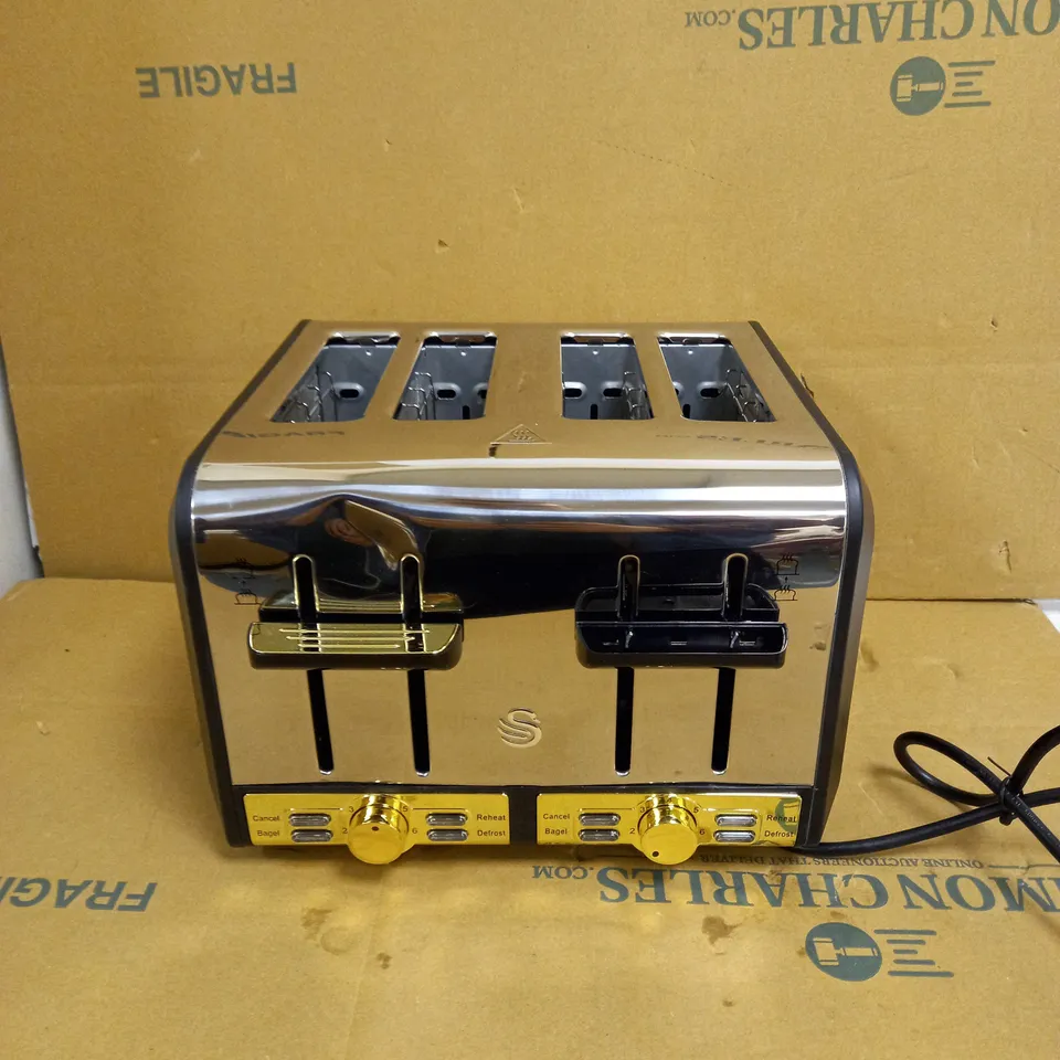 SWAN GATSBY BLACK AND GOLD 4-SLICE TOASTER