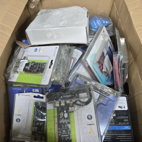 APPROXIMATELY 20 ASSORTED ELECTRICAL PRODUCTS TO INCLUDE FIREWIRE CARD, HARD DISK ENCLOSURE ETC - COLLECTION ONLY 