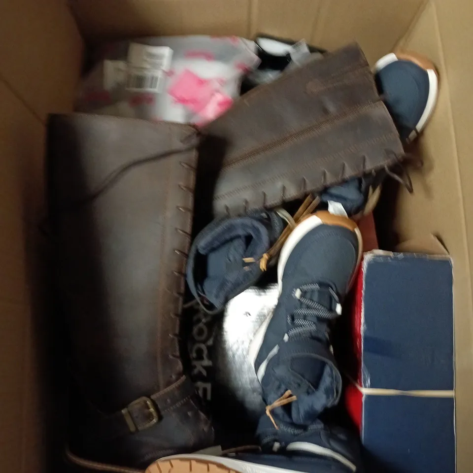 LARGE BOX OF APPROXIMATELY 15 ASSORTED CLOTHING ITEMS IN VARIOUS COLOURS, STYLES AND SIZES - COLLECTION ONLY