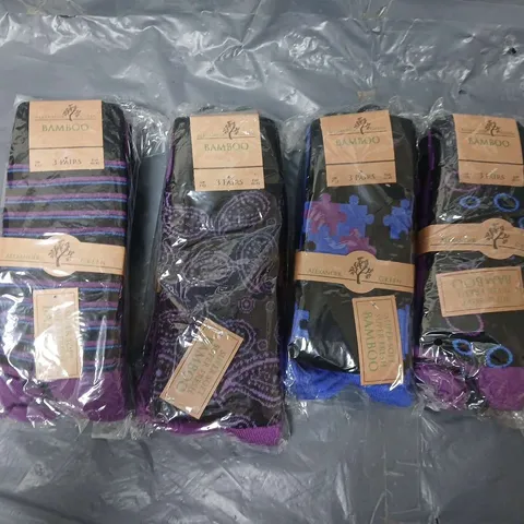 APPROXIMATELY 200 ASSORTED FUNKY BAMBOO SOCKS IN VARIOUS STYLES & COLOURS (7-11)