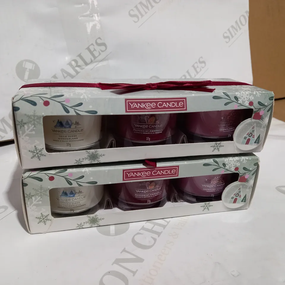 SET OF 2 X3 SCENTED CANDLE SET 