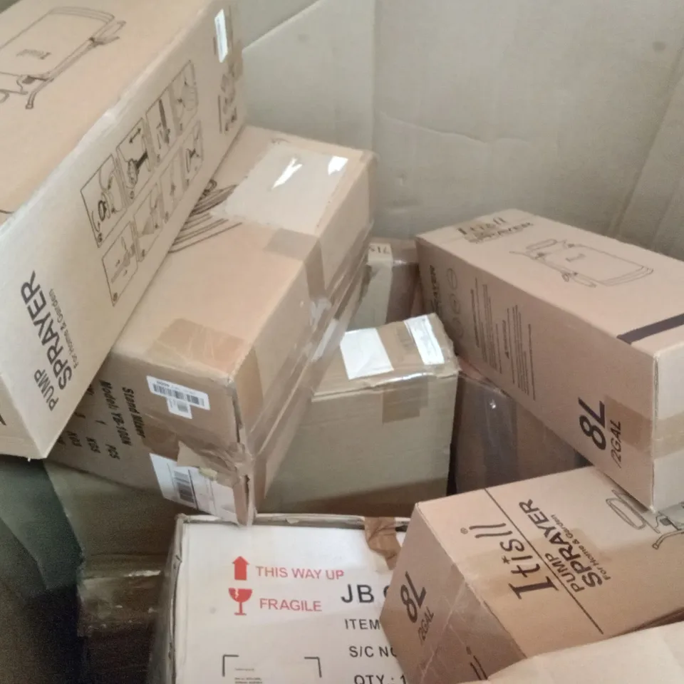 PALLET OF ASSORTED ITEMS INCLUDING ITISLL PUMP SPRAYER, GIONIEN CERAMIC HOB, LED UNDER CABINET LIGHTING, MATTRESS, SELECTMIRRORS, STAND MIXER 