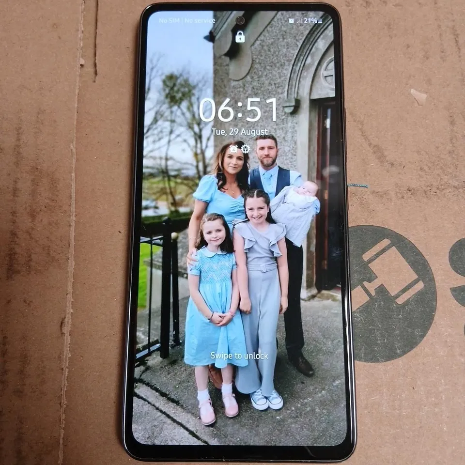 SAMSUNG GALAXY SMARTPHONE – BLACK 